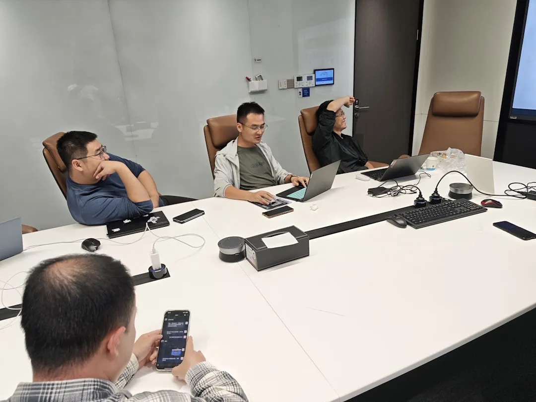 南宁西乡塘区相亲平台服务模式对比:传统婚介与线上匹配的差异解析
